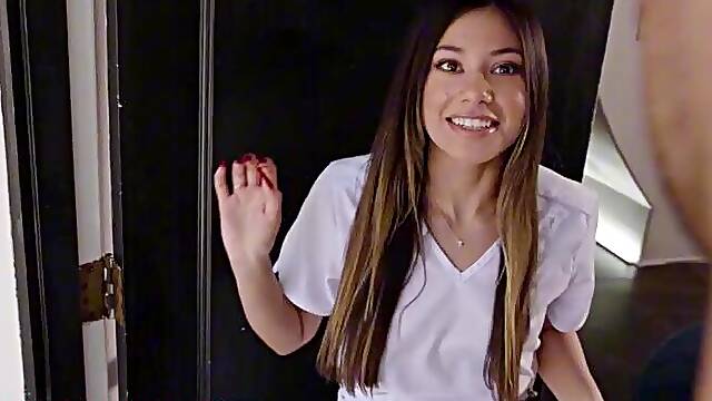 Brad Sterling & XxLayna Marie - Slippery Massage Clip