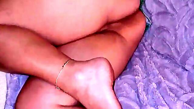 That babe knows how to tease, shaking that large booty