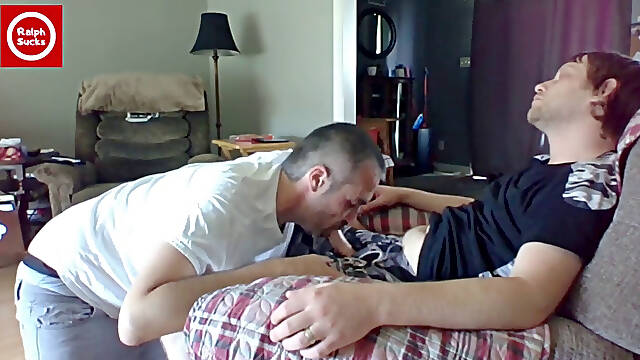 Blowing off cute hetero guy in living apartment