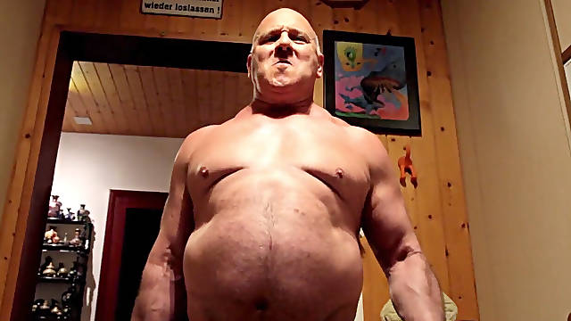Gaybear Hotgay musclebear Muscledad Bodybuilder gaydaddy