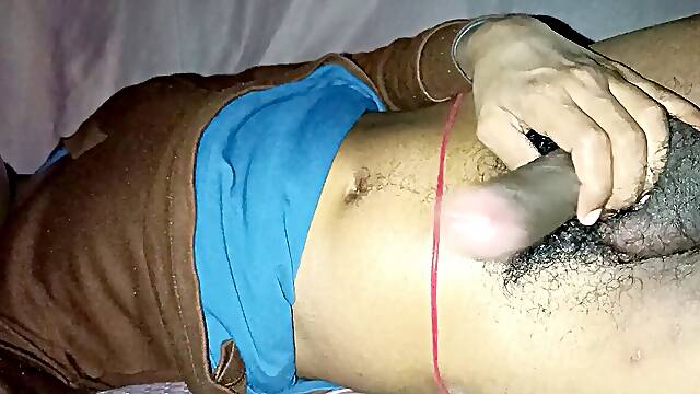 Indian super-naughty bhabhi railing his dever