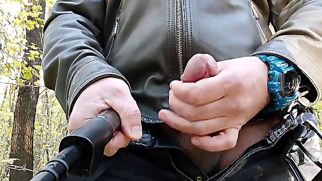 Ambling in the woods with a jacked dick ��️cumshot��