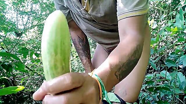 Im having jungle undersex