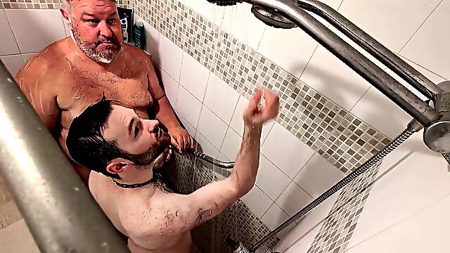Married father in public shower