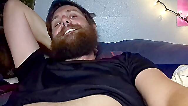 My secretly faggot redneck friend cheats on his wifey with me