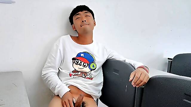 Stud cum Masturbation super-cute teenager china university classroom