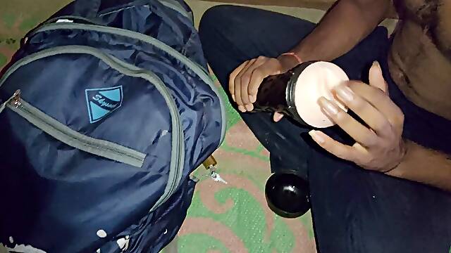 College men, Alone in a dilapidated old house with a toy this afternoon I squirted water out of his cock - Gay Movie in hindi