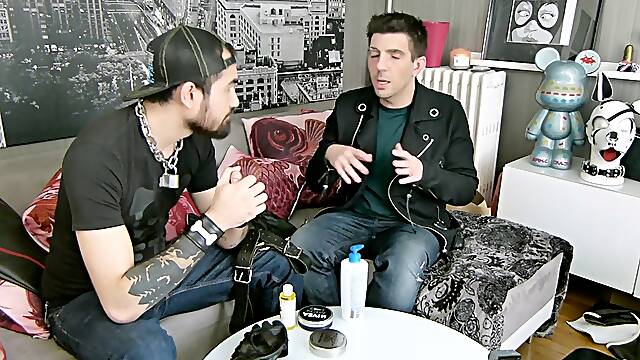 Comment nettoyer les FETISH CUIR (leatherpride) Msieur jeremy