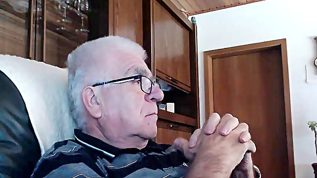 P3-grandfather display His meatpipe