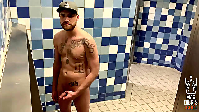 MAX DICKONS - Public restroom