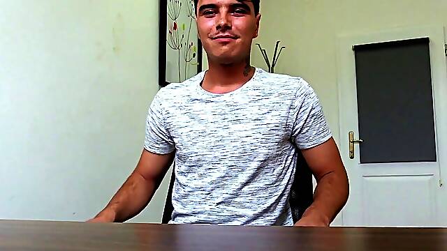 Muddy SCOUT 208 - faggot for pay job interview