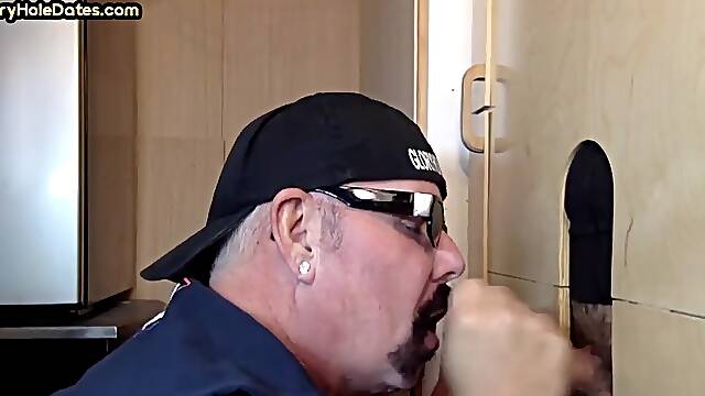 Gloryhole inexperienced DILF barebacked after oral job in ass-to-mouth action