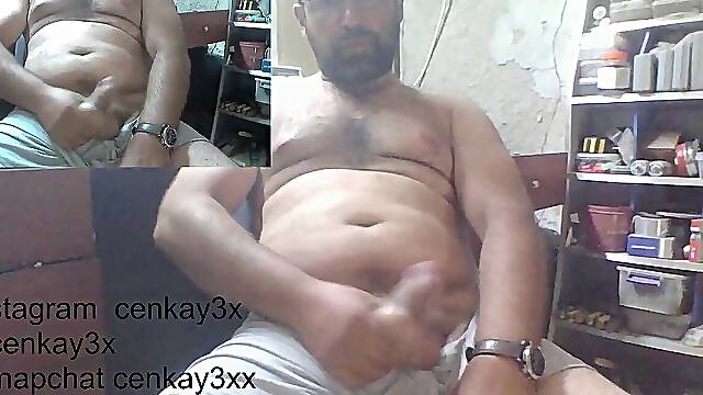 Masculine dad Live Broadcast
