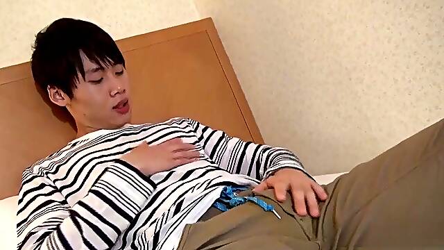 Asian nubile solo milking