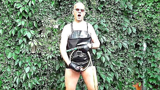 The super-naughty Rubber Gardener 26 (Wet play & Piss)