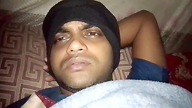 Ultra-cutie stud kiss