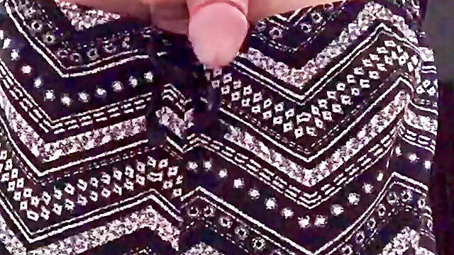 Wake up to piss and continued to fuck with the pussy in the morning.