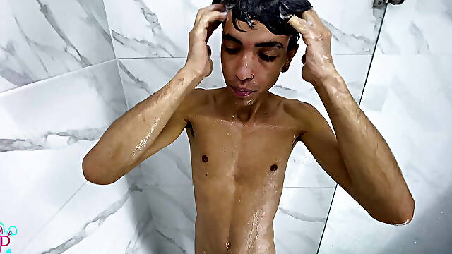 This Pervert Fucks His Ass with His Dildo