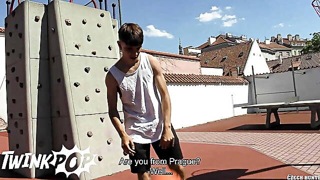 Teen Claimed To Be Unexperienced Yet He Knew How To Work Around A Cock - TWINKPOP