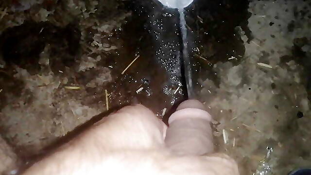 Glass pissing handjob desi squirt boy in village today night enjoy 