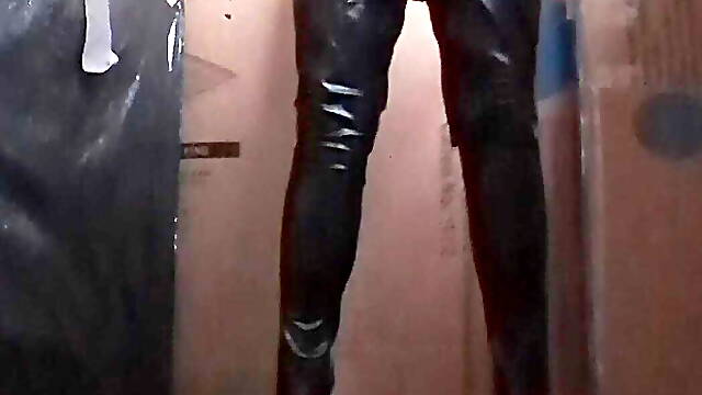 Little teaser video in new sexy leggings x