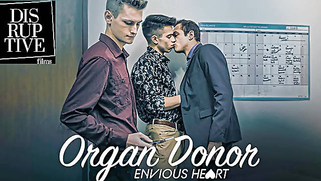 Risky Game Of 'Who Can Fuck The Boss' Ends In Office 3some