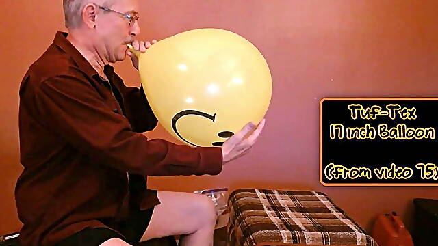 76) Smiley Balloon Pt 2 plus 2 Small Pops - Balloonbanger