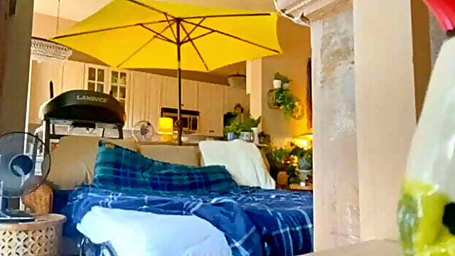 Old man walked by my apartment seeing my fat daddy ass 