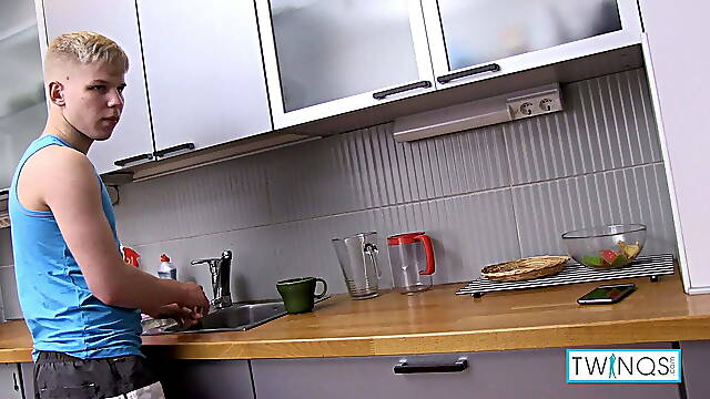 Blonde Twink Matthew Has Phone Sex And Jerks His Meat Off!