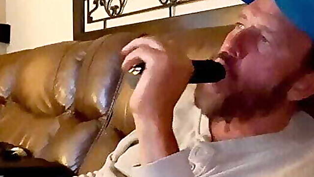 Matt_sub_gay_bottom Voyeur, gay sub fag Dildo Sucking Watching TV