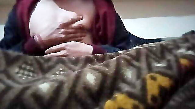 Red Crossdresser massage nipple 