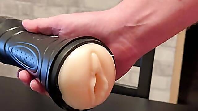 Massive cumshot with fleshlight