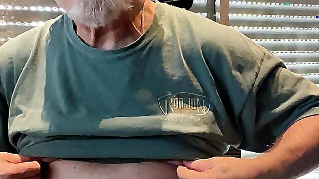 A New Look and some tasty jizz