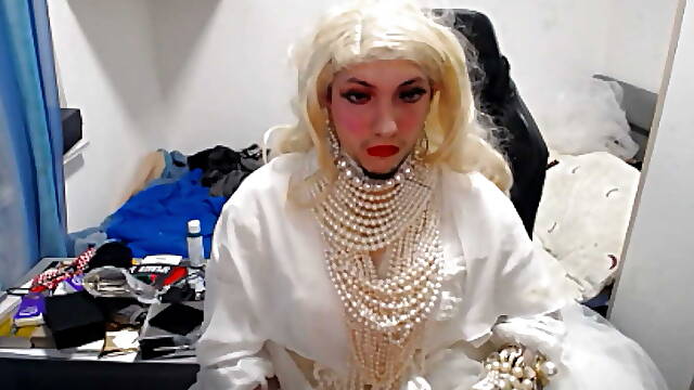 Young bride crossdresser from Croatia jerking off wearing pearls and makeup