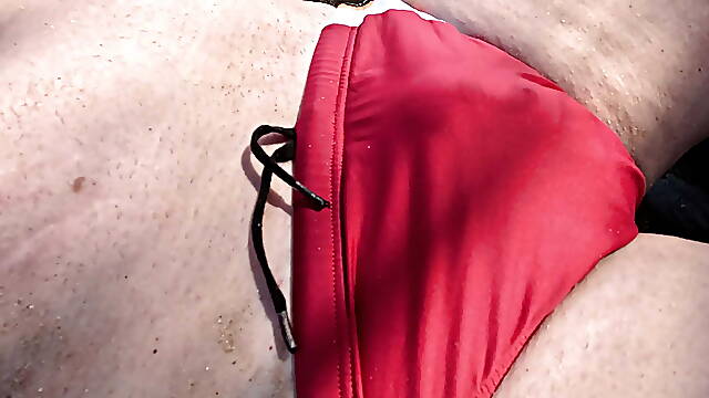 Beach swimsuit pissing wetgames