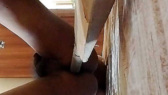 Cricket game ke aaya ghar apne bed daddy se apni gaand tore di