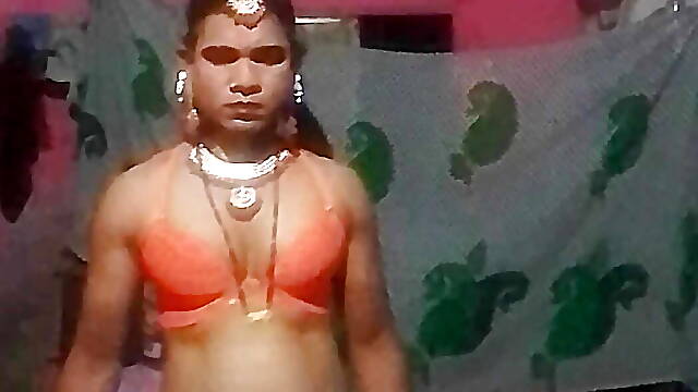 Madhuri bhabhi did crassdressing