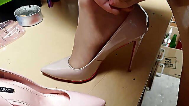Blowjob on My Nude Pumps and Stockings