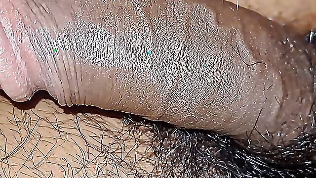 Im trying to Penetrate my Penis in my Wifes Pussy.