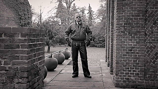 Alpha Leather Hunk Xl 1