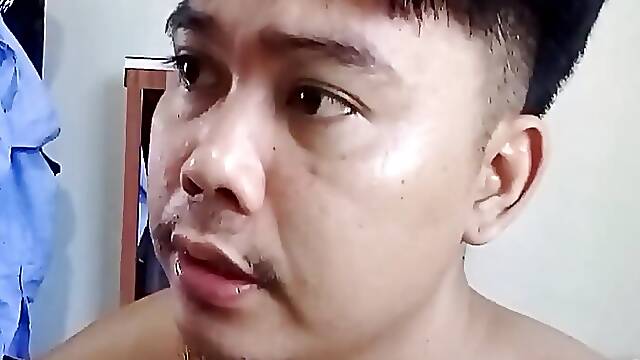 A Daddy Masturbates, He Is so Good to Watch