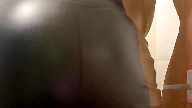 Preview: XXL Black Muscle Butt in Latex &amp; Sheer Bodys