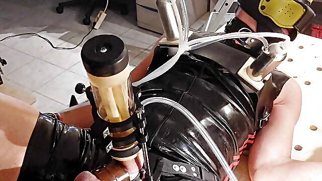 Rubber Bitch Extreme Milking Pig Slut Whore Titten-Sau Cock Milking Machine fat Ass Plug