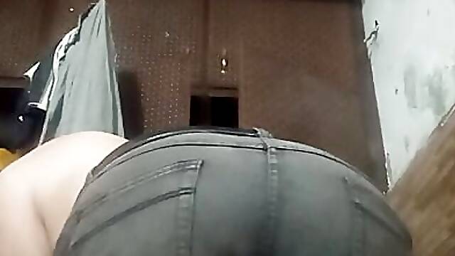 Big ass needs a big cock