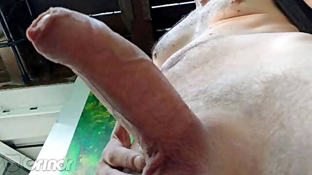 Risky Car Wank in Crusing Area