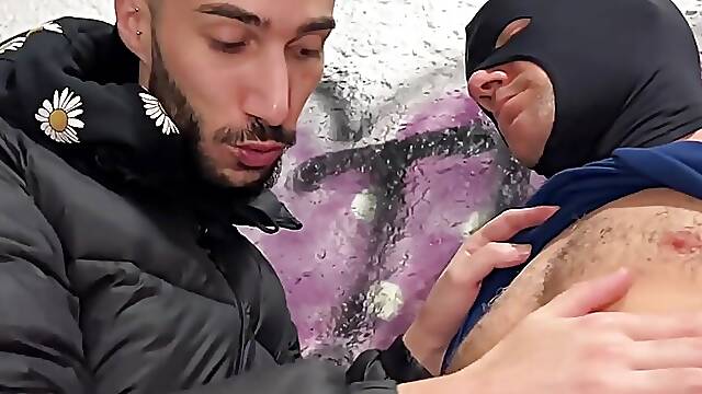 CITEBEUR.com - Armpit sniffing, mouth filling