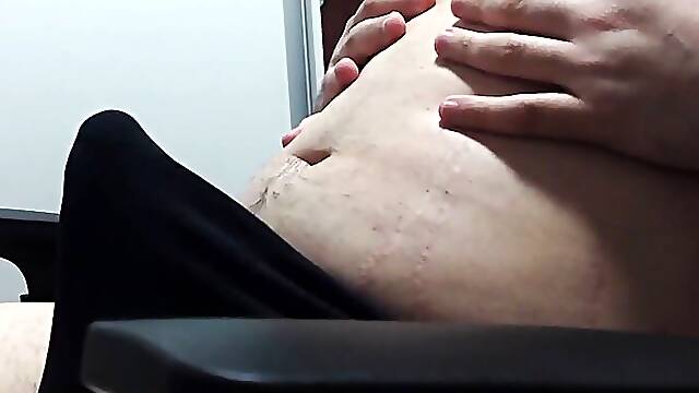 Belly rub and cum