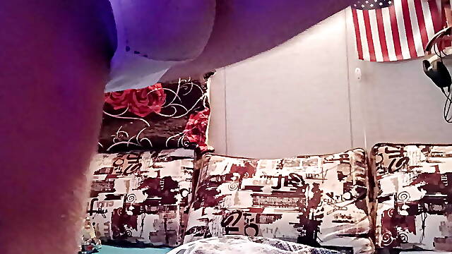 I love to write and smell dirty white panties!