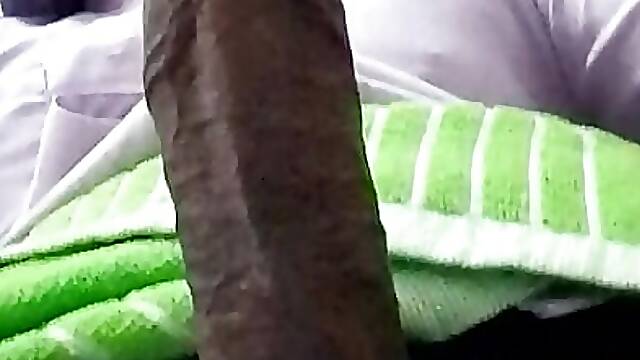 Chadi aur toli pe lund khand kar ke lund pe spit diya