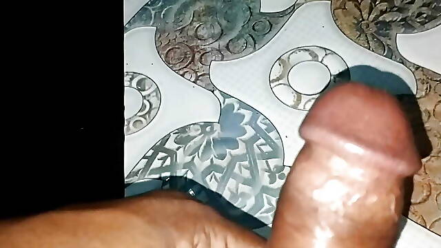 Average cock masterbeson cumshot